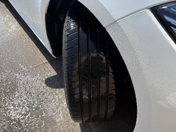 トヨタ クラウンハイブリッド Ｇ：【親水・強光沢・耐久性に優れたアークバリア２１】【撥水性・光沢・防汚性に優れたオクローナ】【お手軽なポリマーのフッ素コーティング】と３種類のコ…